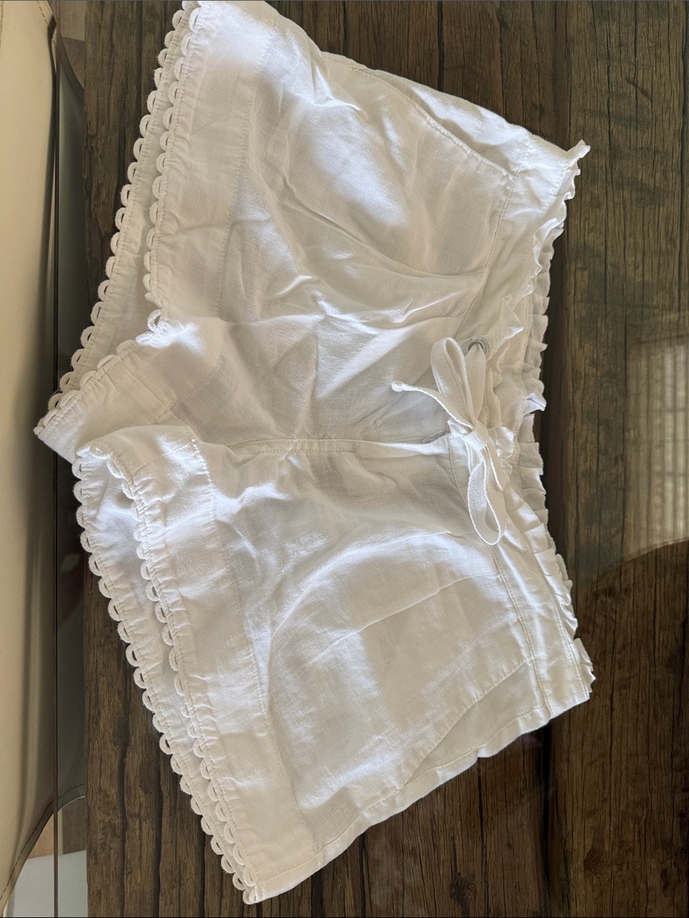 Juicy Women’s White Lace-Trim Linen Shorts
